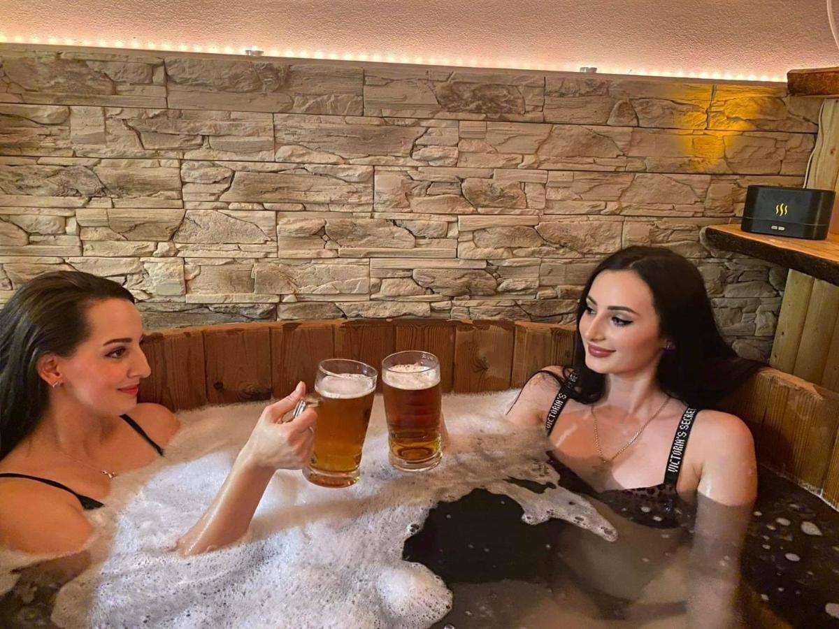 Гостьовий будинок Wellness Stonozka Людвіков
